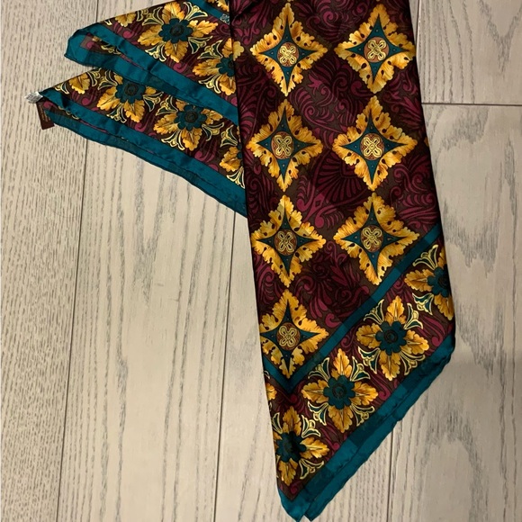 Vintage Hardy Amies London Square Scarf - Picture 6 of 14